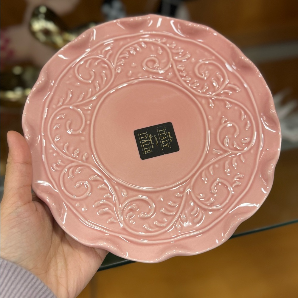 Pink Scalloped Ruffled Cake stand - Picture 2 of 3